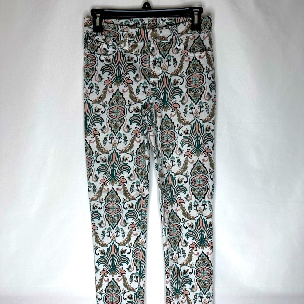 Chico’s The So Slimming Girlfriend Slim leg Ankle Jean